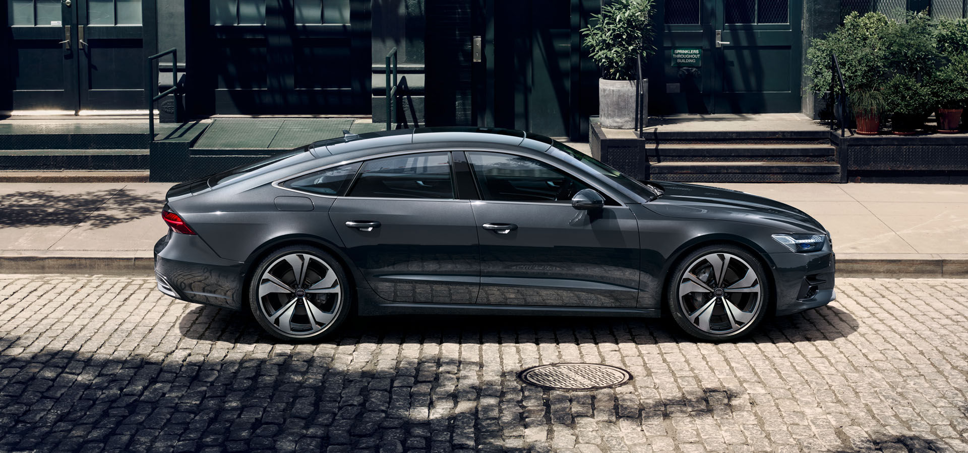 Side view Audi A7 Sportback